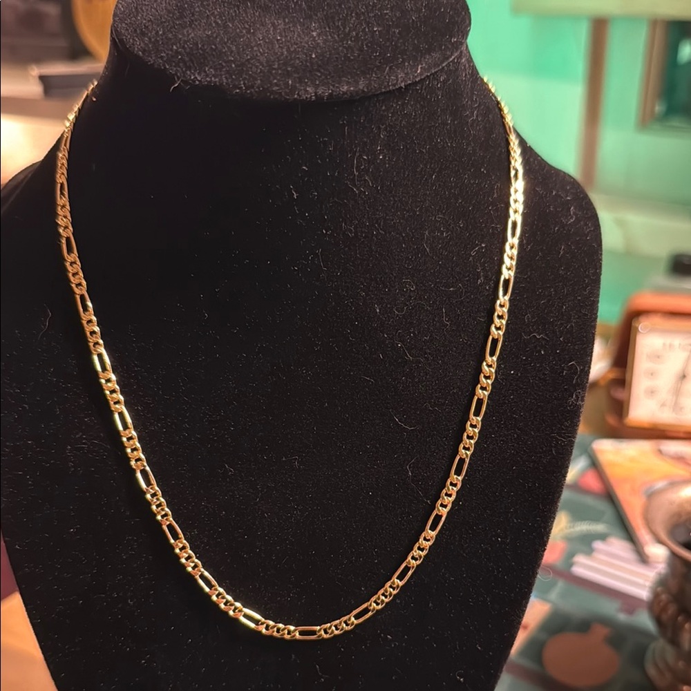 Elegant Gold Chain Necklace